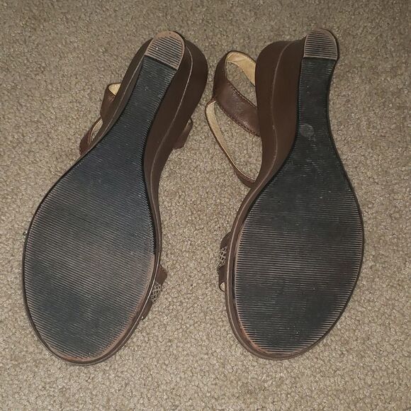 VNTG Genuine Leather Brown Wedge Heels - Picture 5 of 6